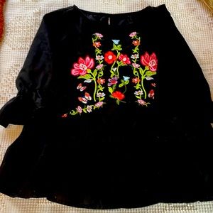 Embroided Ruffled Blouse Size Medium 100% Cotton